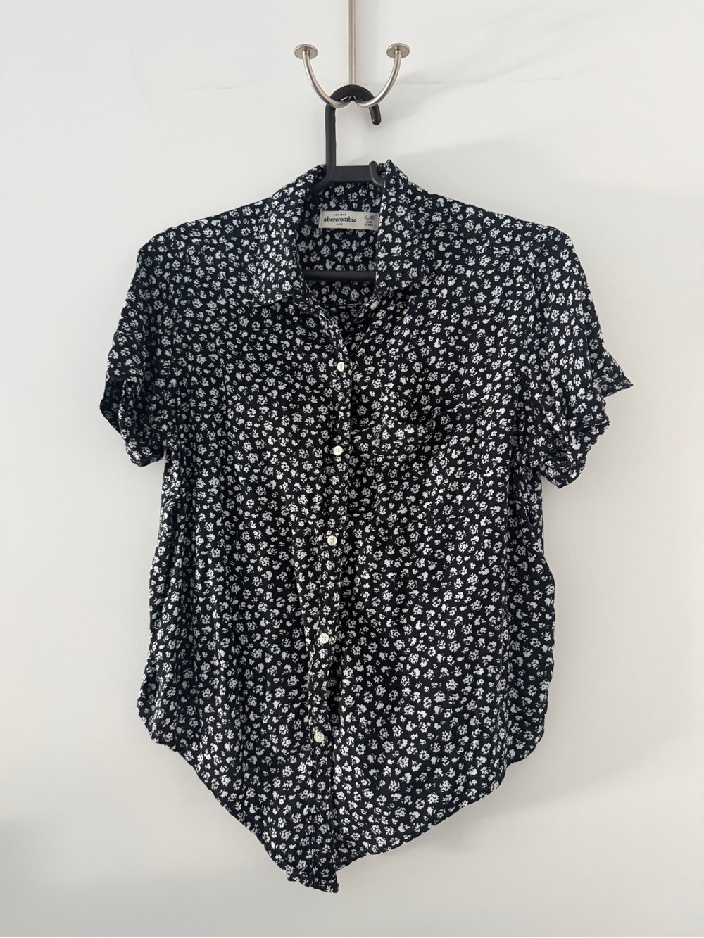 Abercrombie & Fitch Black Button-Down Shirt with White Floral Print